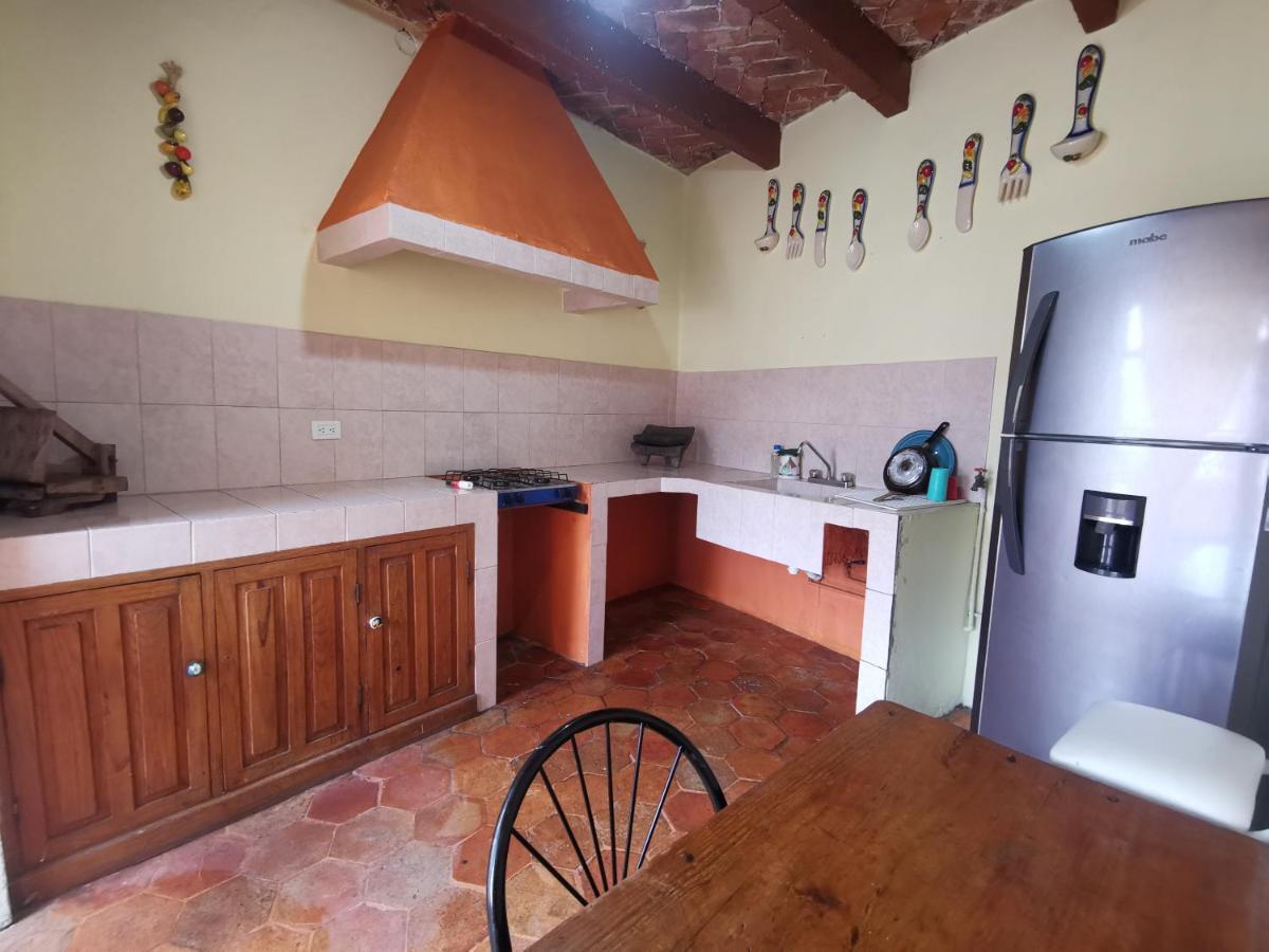 הוסטל סאן מיגל דה אלנדה La Casa Del Abuelo מראה חיצוני תמונה