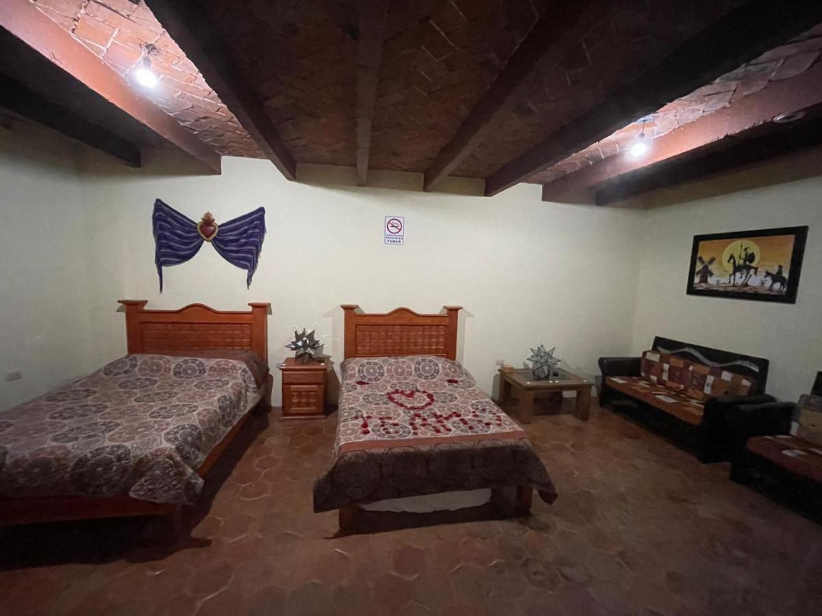 הוסטל סאן מיגל דה אלנדה La Casa Del Abuelo מראה חיצוני תמונה